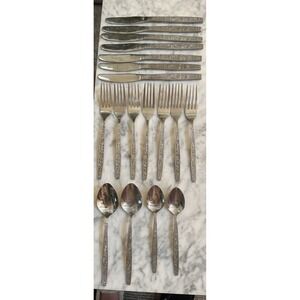 Hanford Forge Escondido Korea Stainless Steel Flatware Silverware Set 18 Pieces